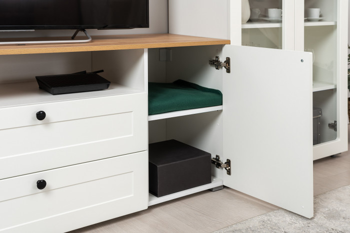 Остин 16.47 Тумба под ТВ, цвет белый шагрень/дуб крафт золотой, ШхГхВ 160х41,9х60,8 см.